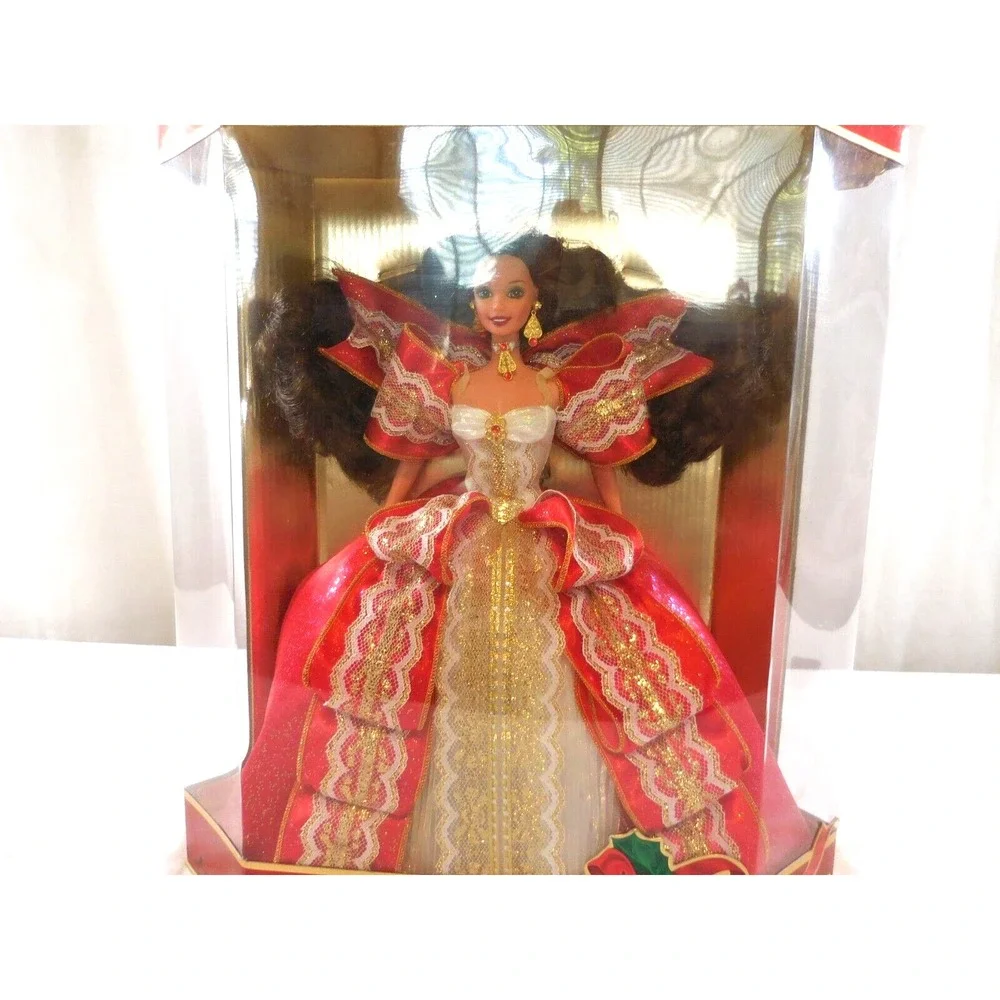 Brunette Barbie Happy Holidays #17832, Special Edition 10th Anniv. 1997 Gold
